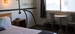 east building queen room