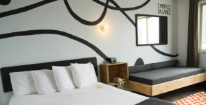 Queen plus room